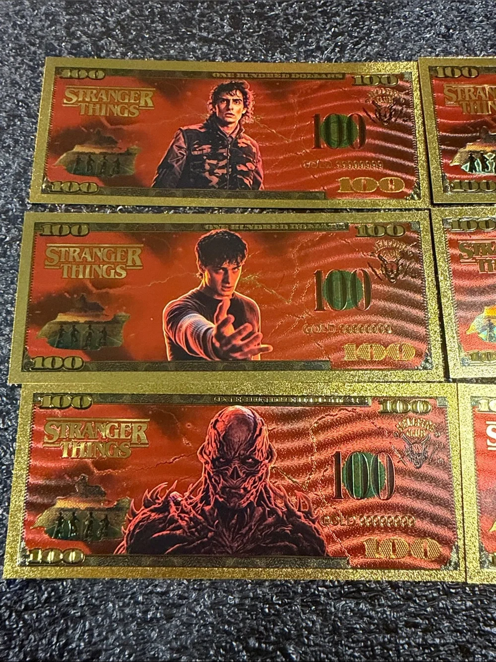 STRANGER THINGS Collectible Novelty Bills - Red Gold Design set of 6
